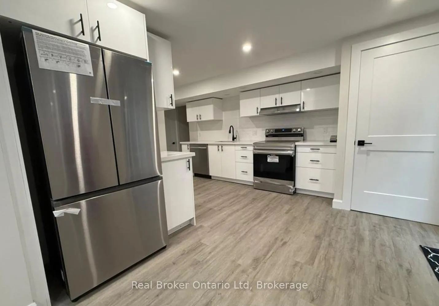 Photo 1 of 29 Hewitt Place, Barrie, Georgian Drive — HOMEH