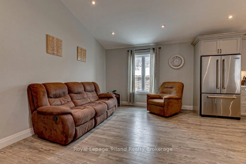 Photo 5 of 62 Brown Street, Aylmer — HOMEH