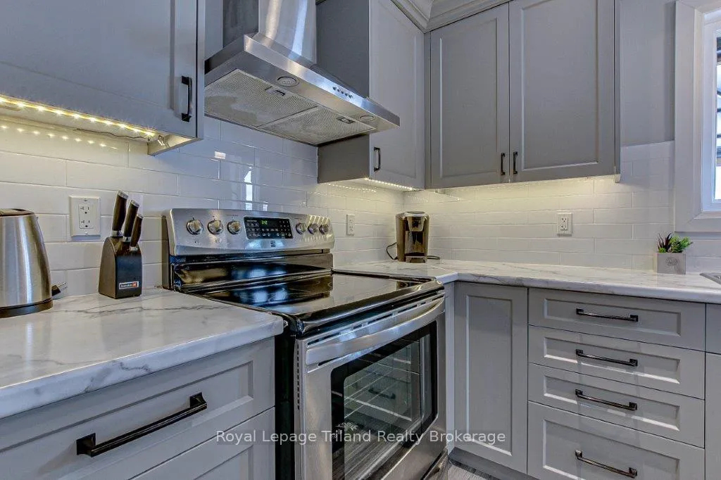 Photo 8 of 62 Brown Street, Aylmer — HOMEH