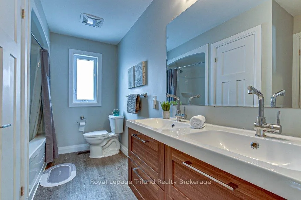 Photo 11 of 62 Brown Street, Aylmer — HOMEH