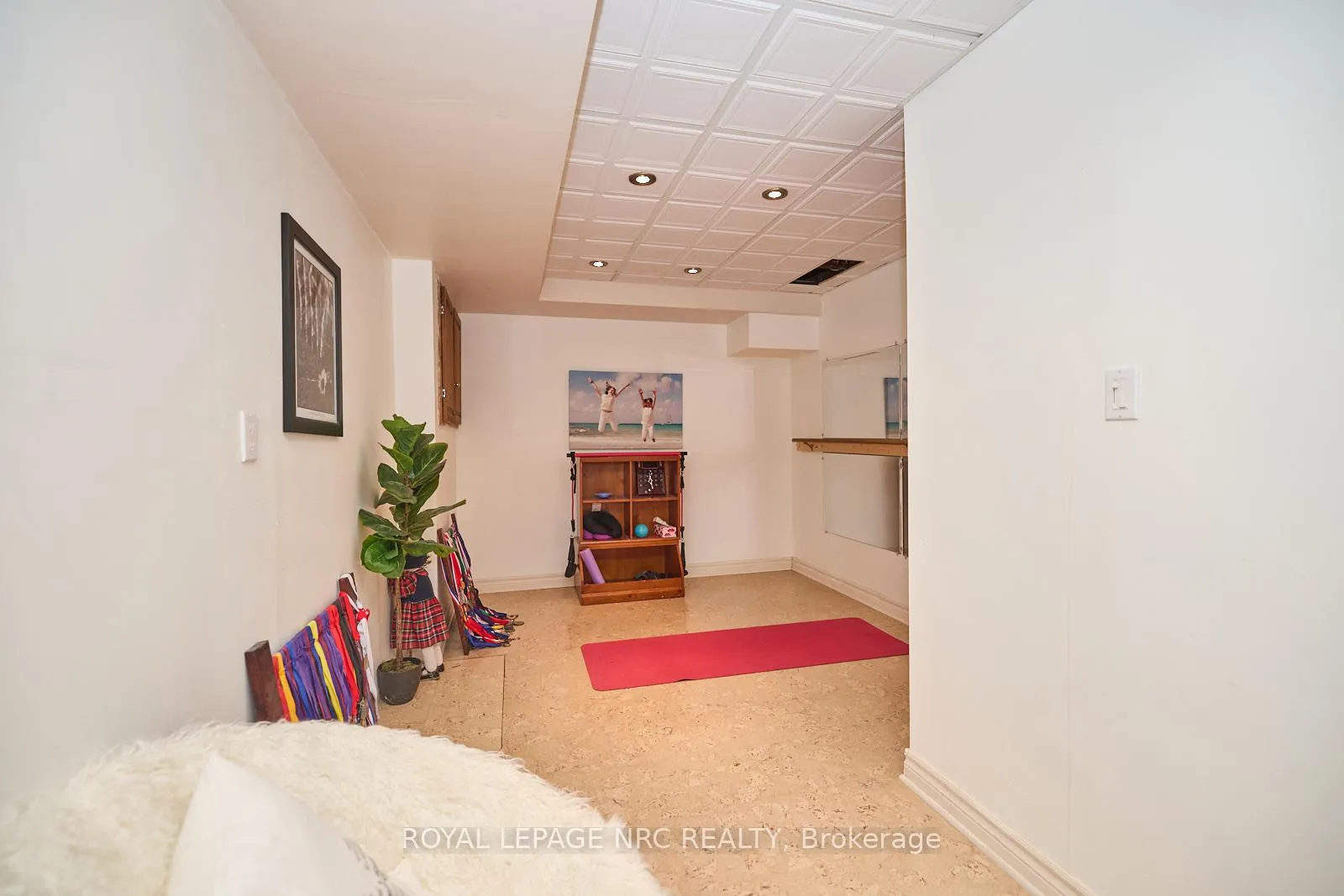 Photo 26 of 12 Brigantine Court, St. Catharines, Port Weller — HOMEH