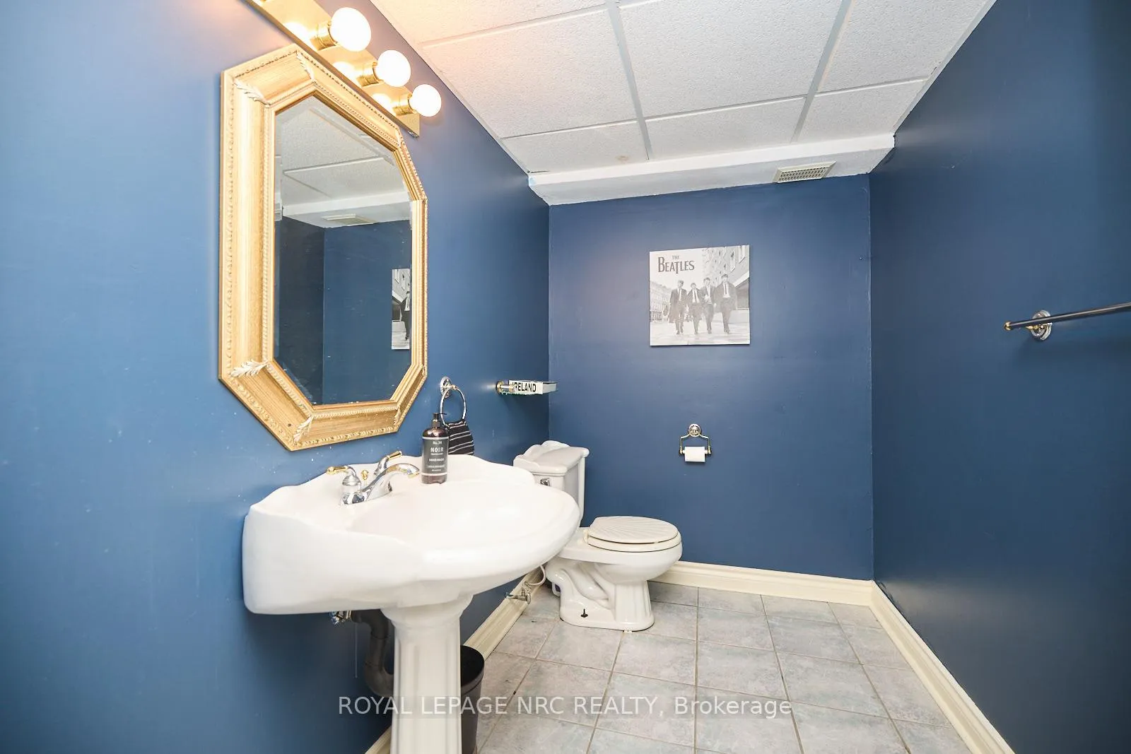 Photo 27 of 12 Brigantine Court, St. Catharines, Port Weller — HOMEH
