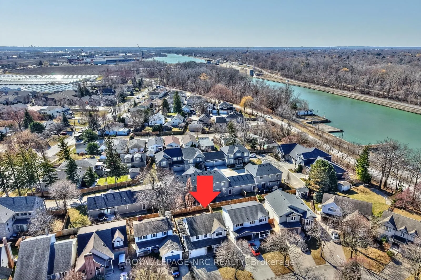 Photo 33 of 12 Brigantine Court, St. Catharines, Port Weller — HOMEH