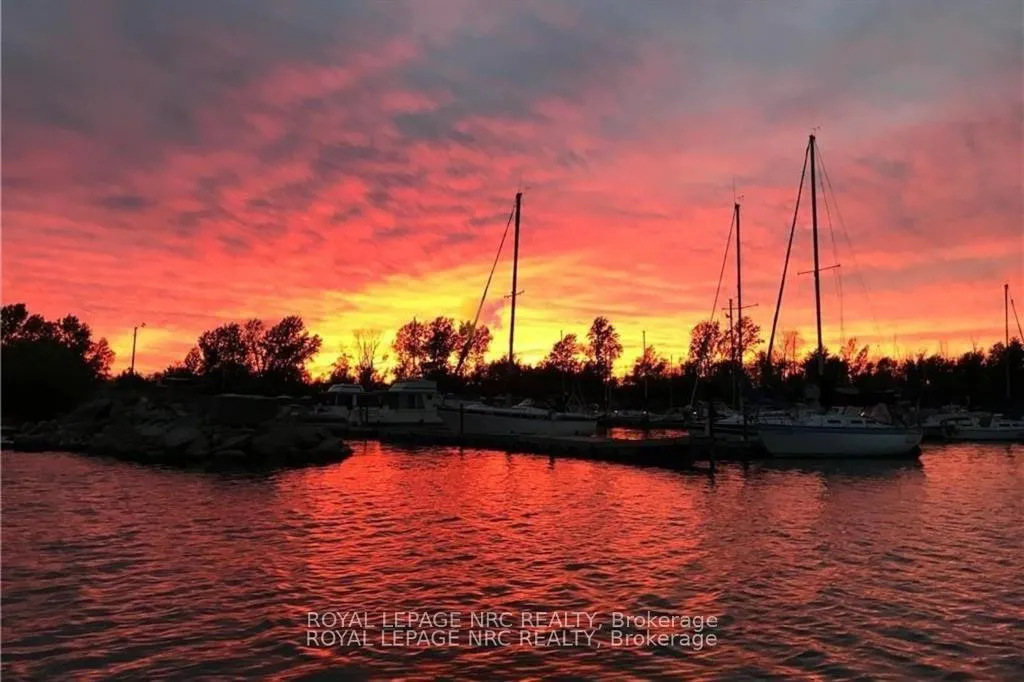 Photo 39 of 12 Brigantine Court, St. Catharines, Port Weller — HOMEH