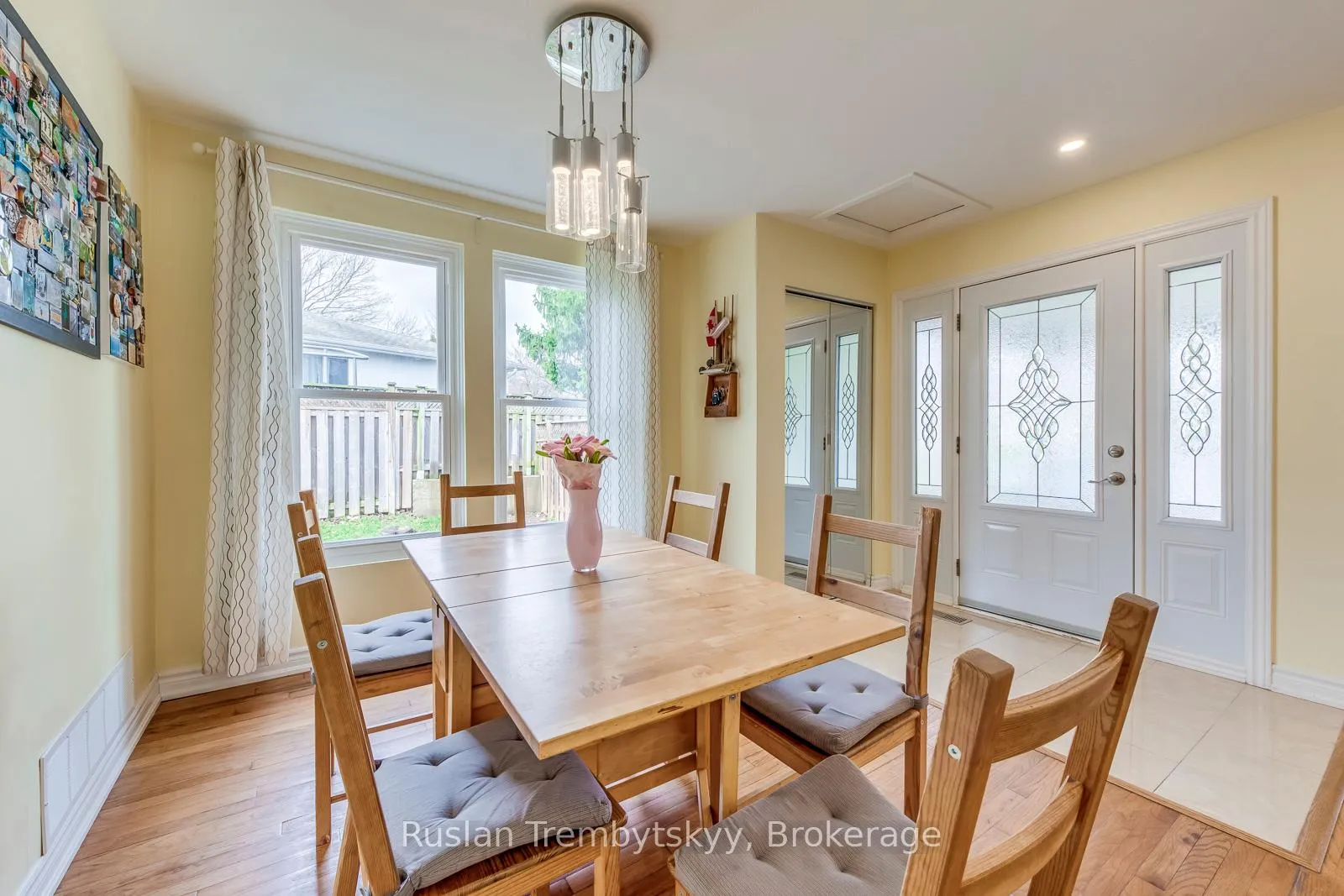 Photo 8 of 2240 Manchester Drive, Burlington, Brant Hills — HOMEH