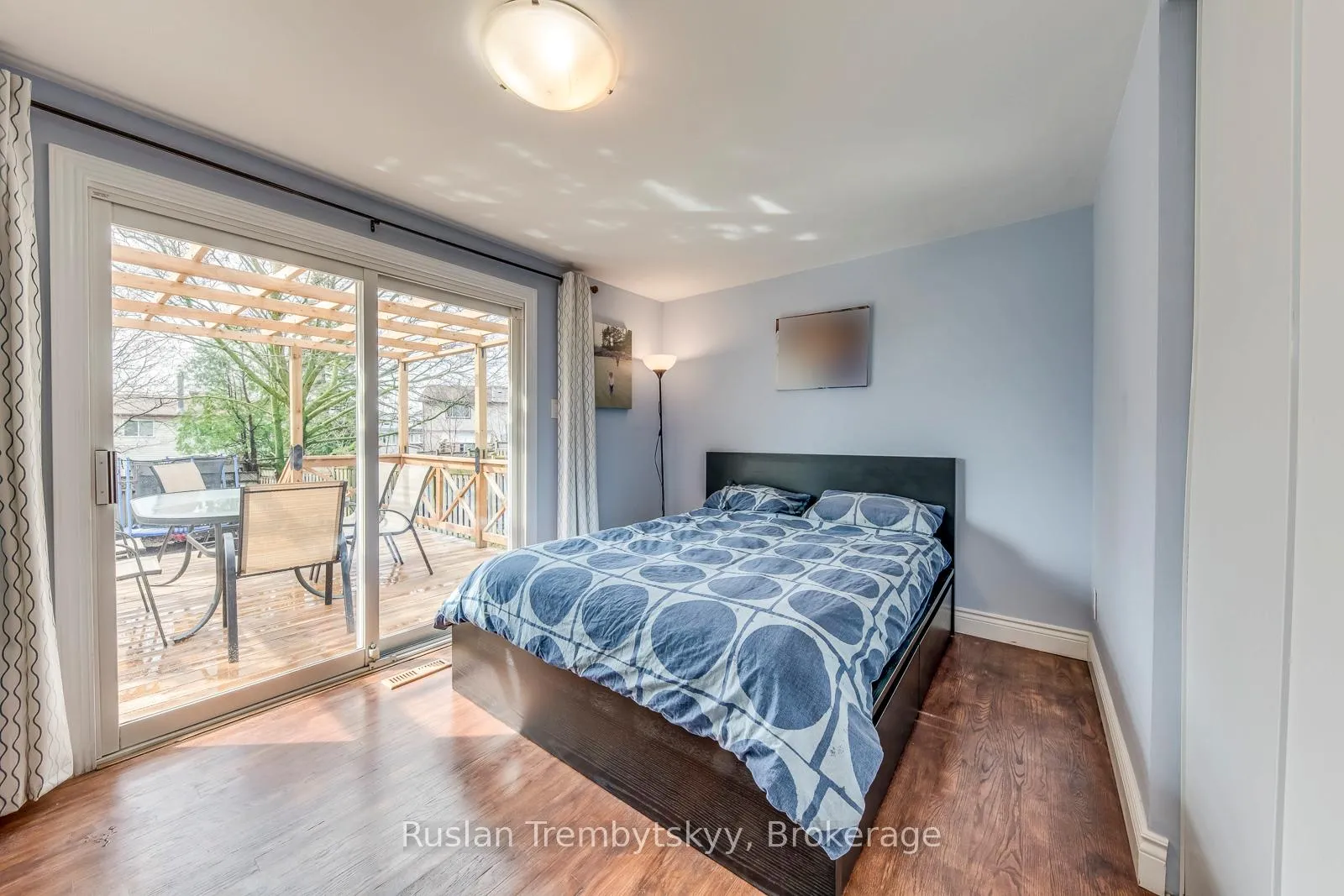 Photo 21 of 2240 Manchester Drive, Burlington, Brant Hills — HOMEH