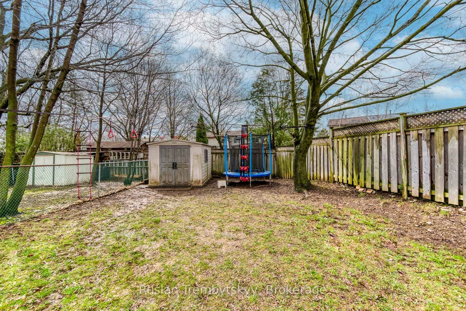 Photo 34 of 2240 Manchester Drive, Burlington, Brant Hills — HOMEH