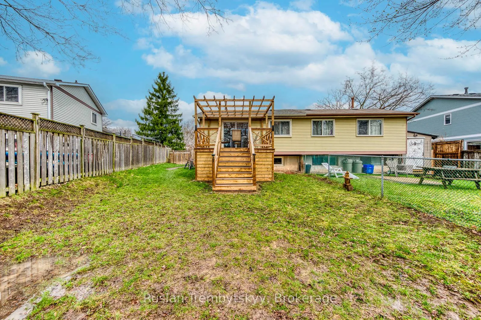 Photo 35 of 2240 Manchester Drive, Burlington, Brant Hills — HOMEH