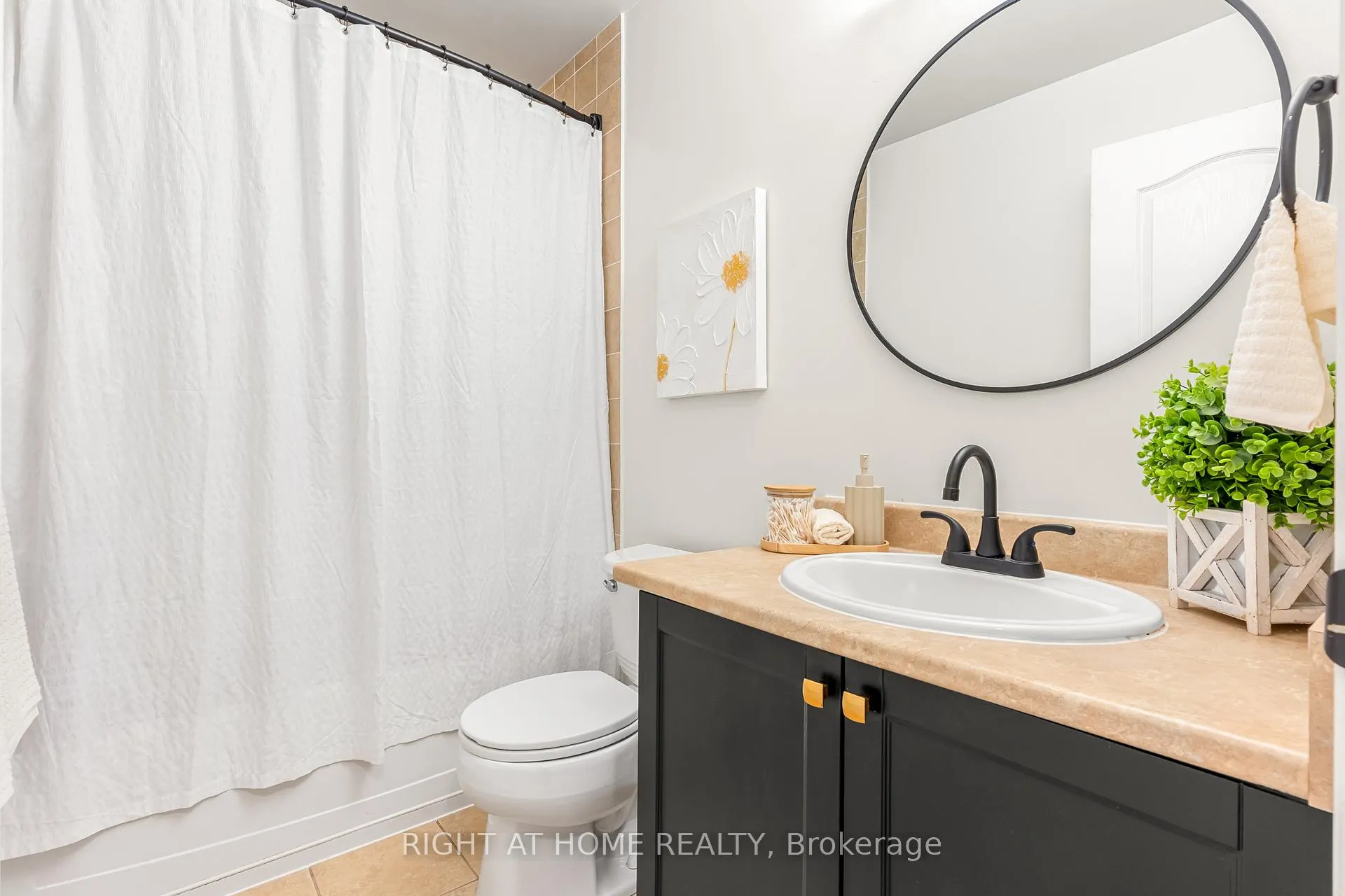 Photo 17 of Unit 113, 800 West Ridge Boulevard, Orillia — HOMEH