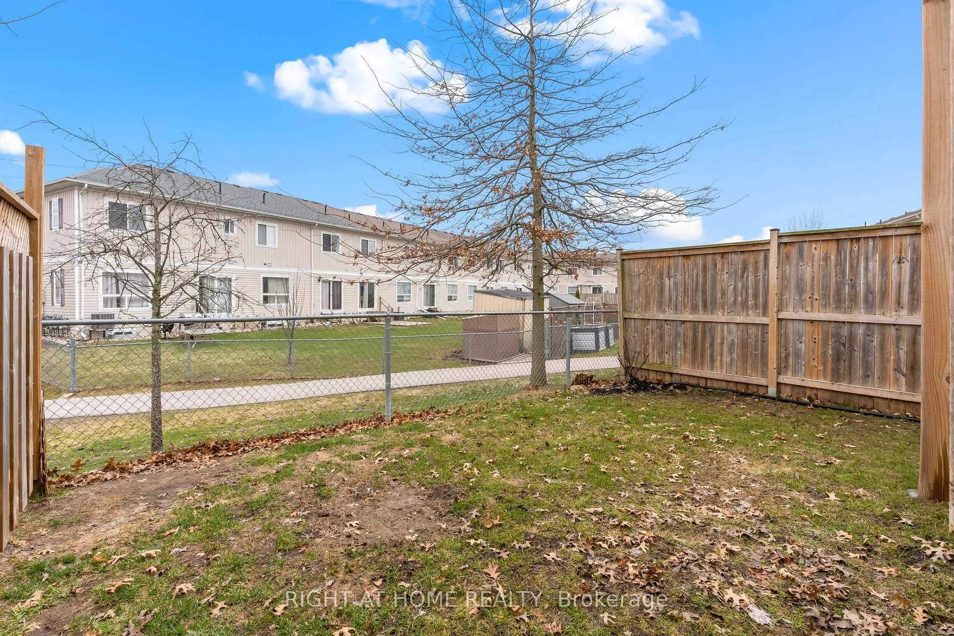 Photo 23 of Unit 113, 800 West Ridge Boulevard, Orillia — HOMEH