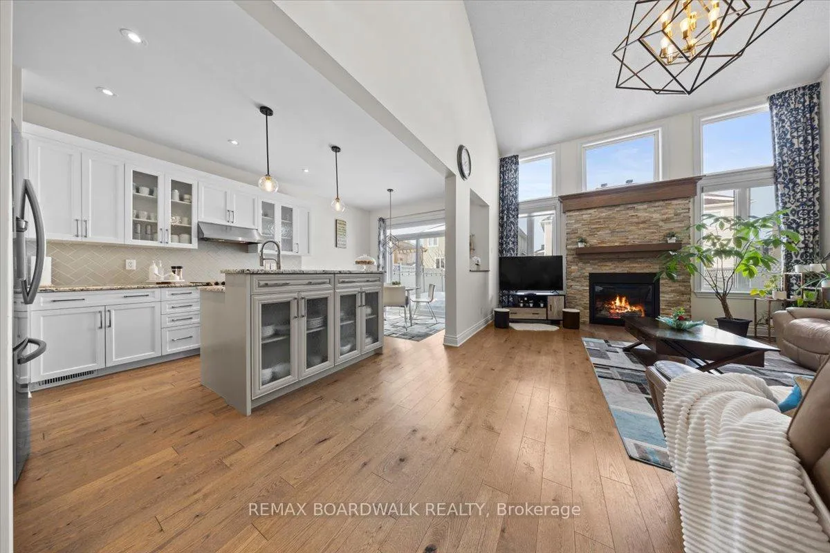 Photo 10 of 330 Bobolink Ridge, Ottawa, Kanata - Emerald Meadows/Trailwest — HOMEH