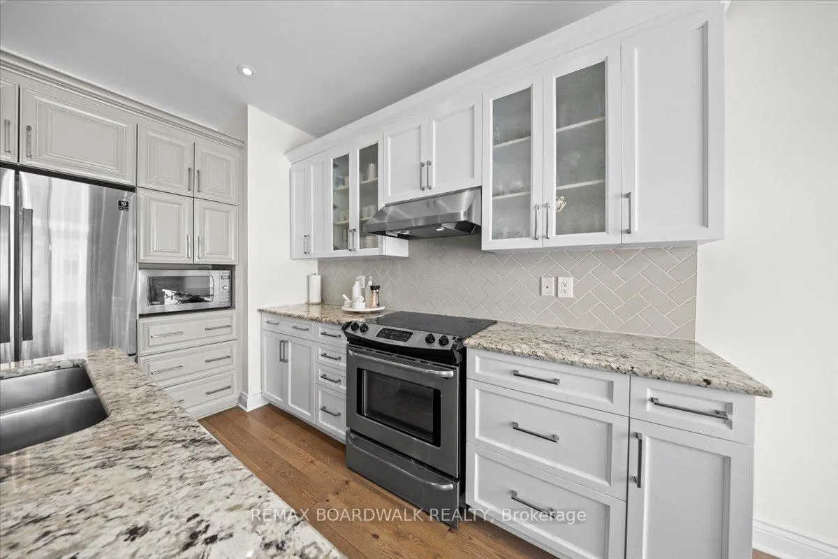 Photo 16 of 330 Bobolink Ridge, Ottawa, Kanata - Emerald Meadows/Trailwest — HOMEH