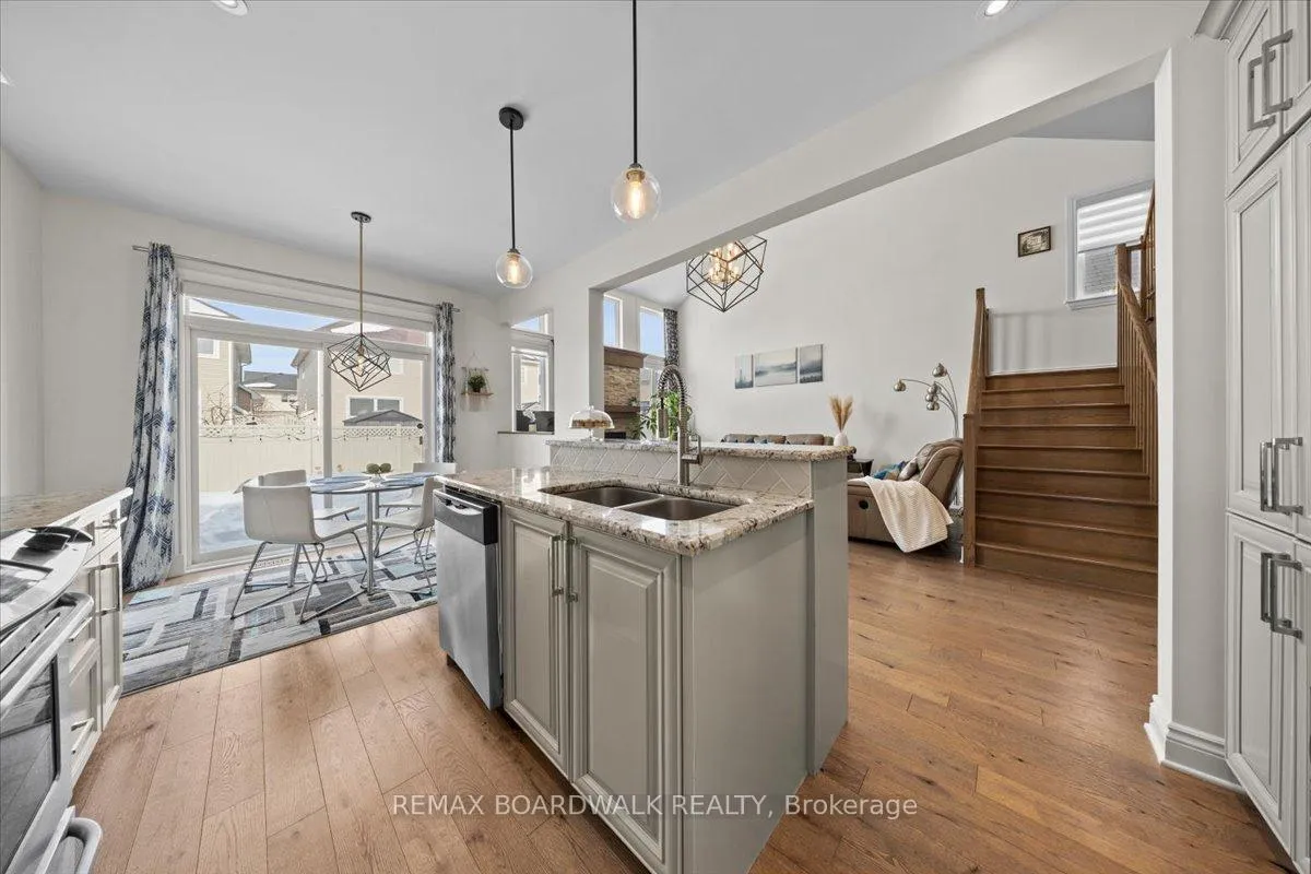 Photo 17 of 330 Bobolink Ridge, Ottawa, Kanata - Emerald Meadows/Trailwest — HOMEH