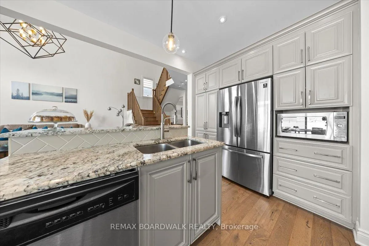 Photo 18 of 330 Bobolink Ridge, Ottawa, Kanata - Emerald Meadows/Trailwest — HOMEH