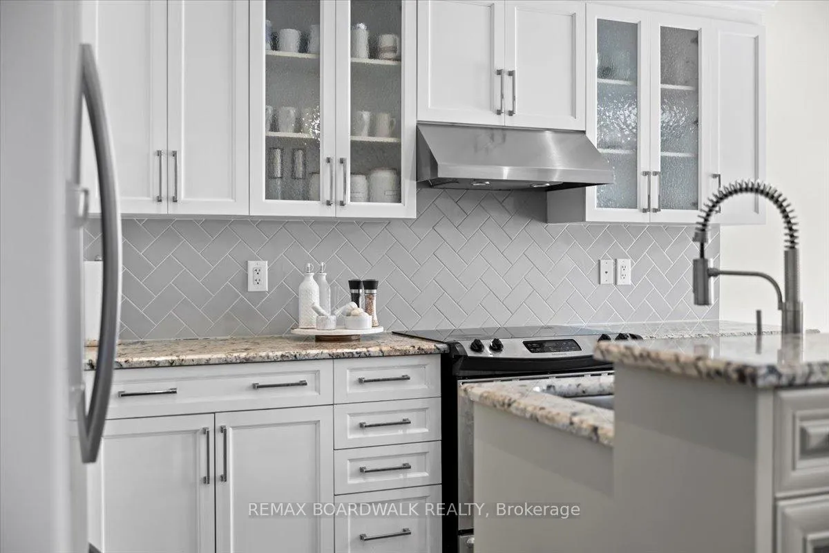 Photo 20 of 330 Bobolink Ridge, Ottawa, Kanata - Emerald Meadows/Trailwest — HOMEH