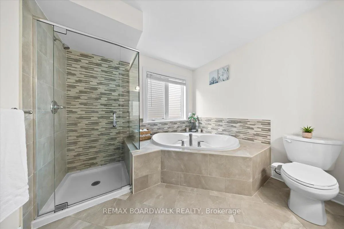 Photo 29 of 330 Bobolink Ridge, Ottawa, Kanata - Emerald Meadows/Trailwest — HOMEH