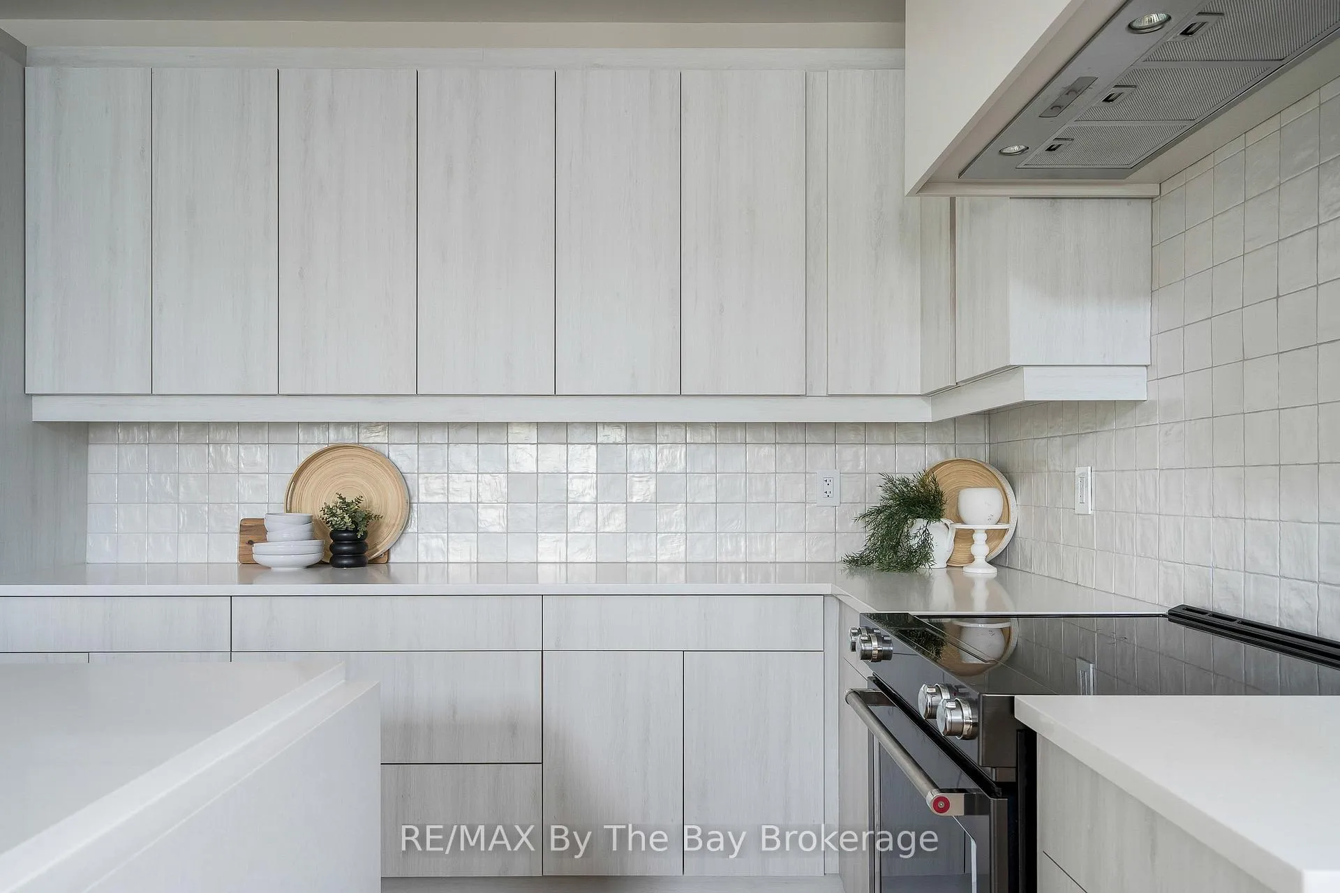 Photo 8 of 113 Black Willow Crescent, Blue Mountains — HOMEH