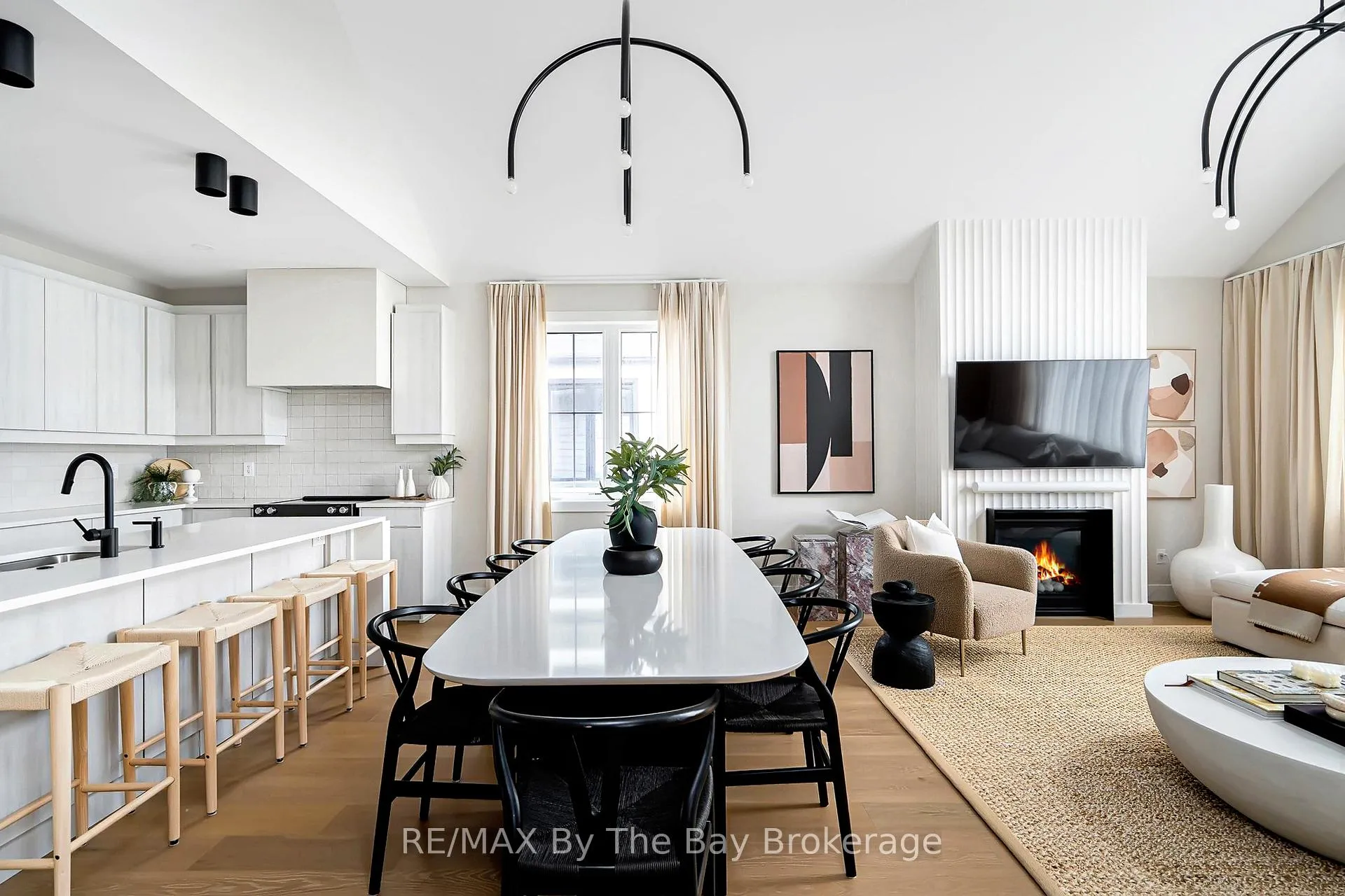 Photo 11 of 113 Black Willow Crescent, Blue Mountains — HOMEH