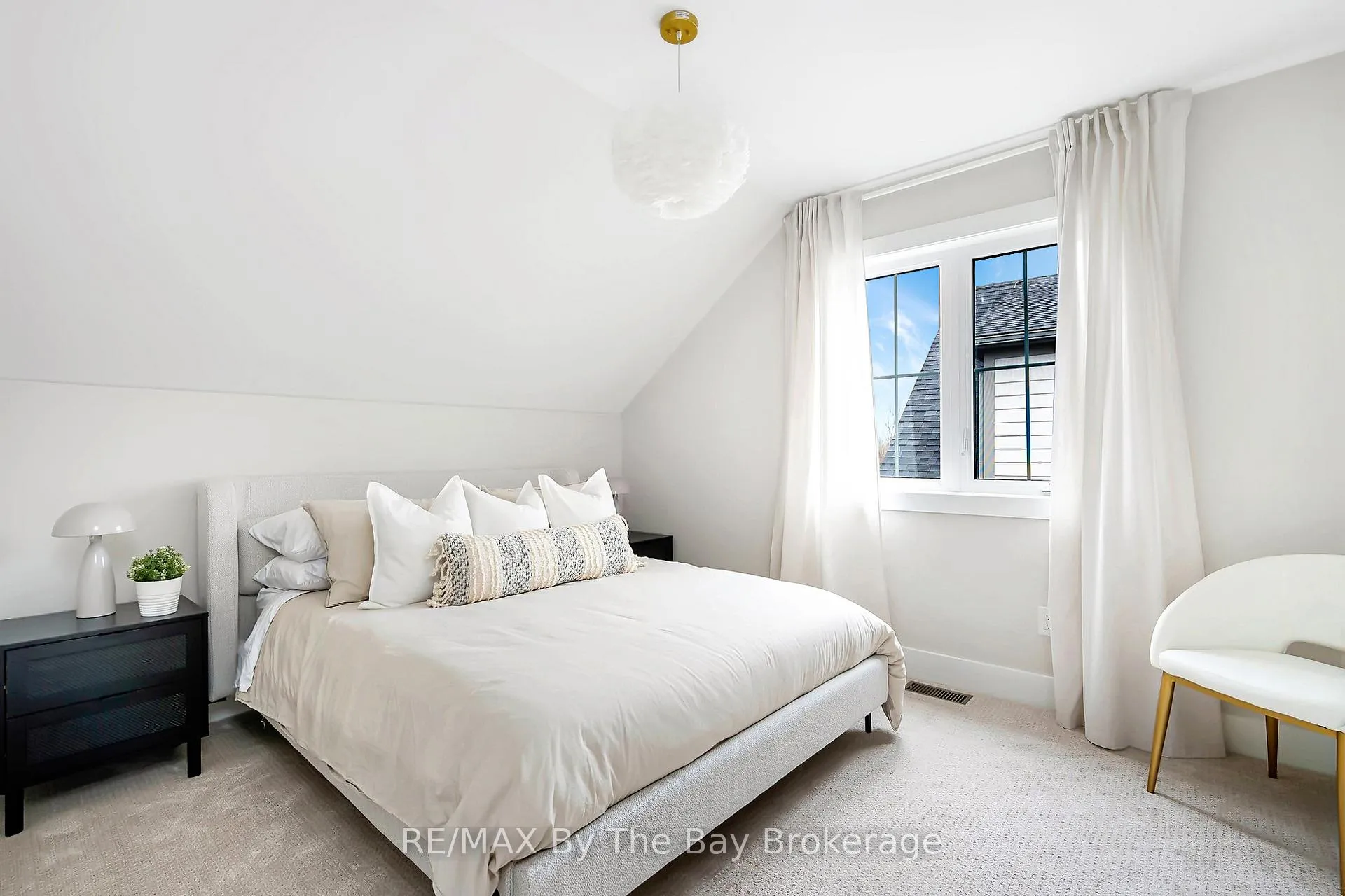 Photo 25 of 113 Black Willow Crescent, Blue Mountains — HOMEH