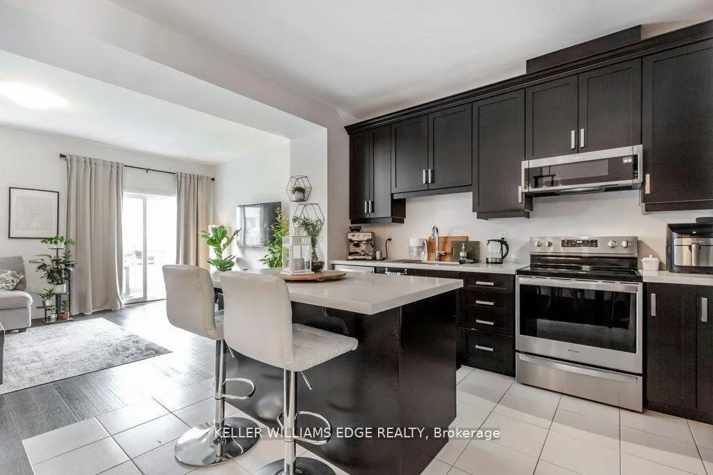 Photo 8 of 5 Greenwich Avenue, Hamilton, Stoney Creek — HOMEH
