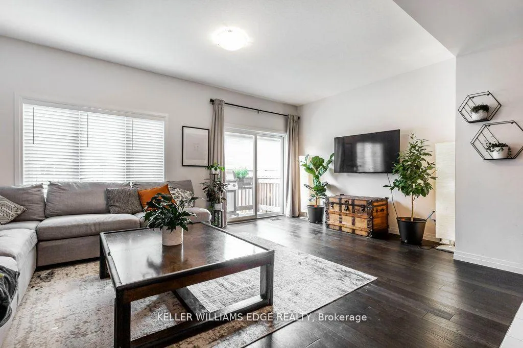 Photo 11 of 5 Greenwich Avenue, Hamilton, Stoney Creek — HOMEH