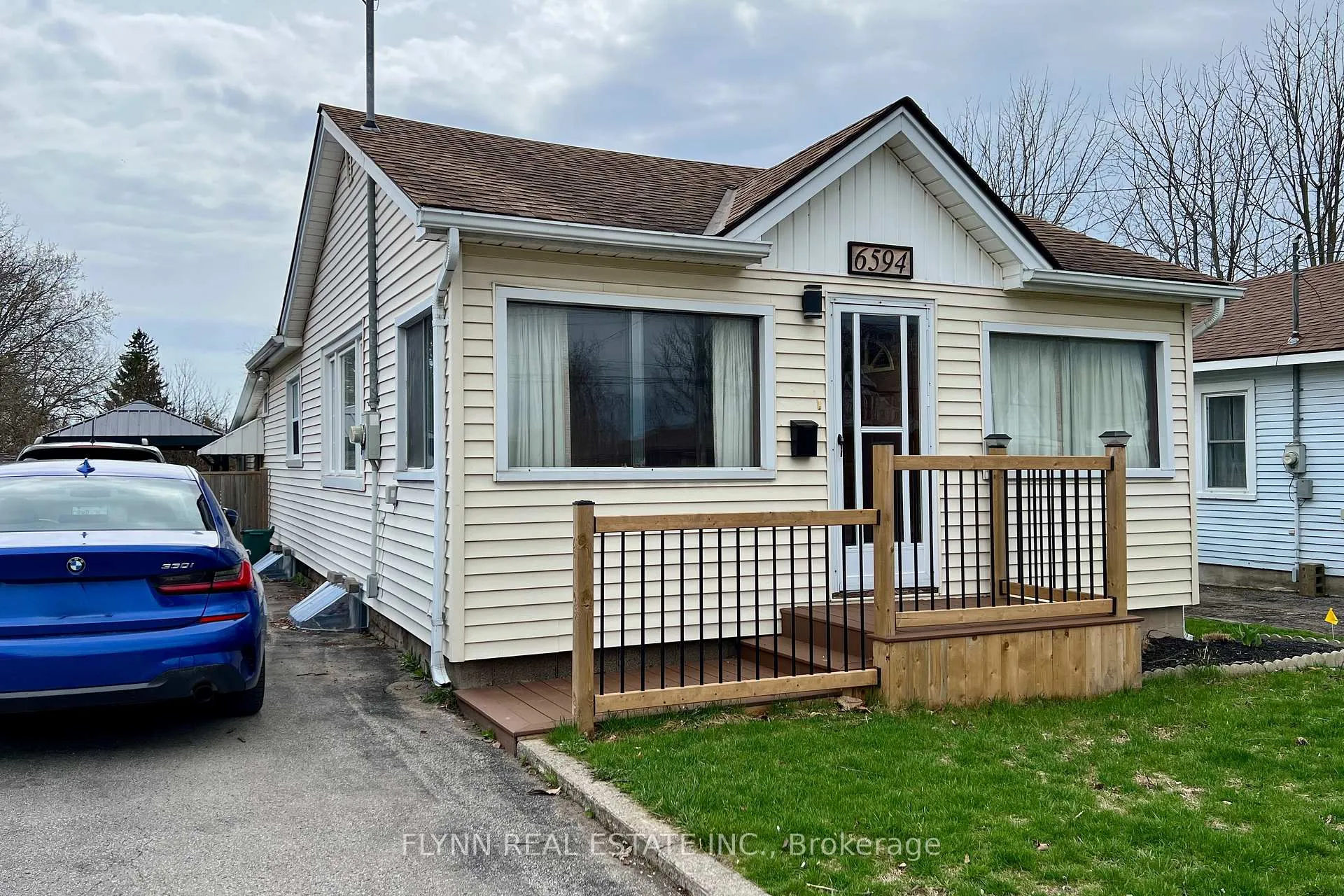 Photo 1 of 6594 Barker Street, Niagara Falls, Dorchester — HOMEH