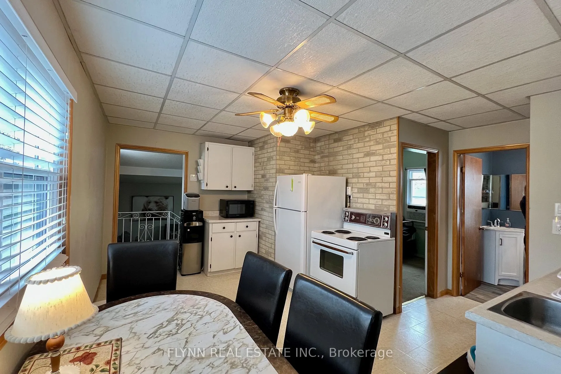 Photo 7 of 6594 Barker Street, Niagara Falls, Dorchester — HOMEH