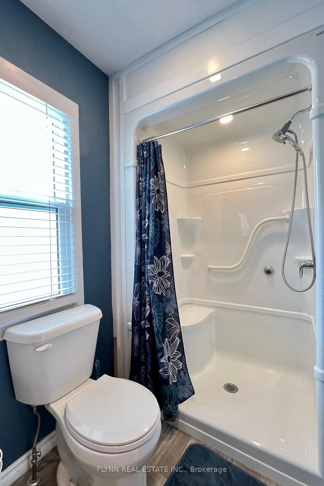 Photo 12 of 6594 Barker Street, Niagara Falls, Dorchester — HOMEH
