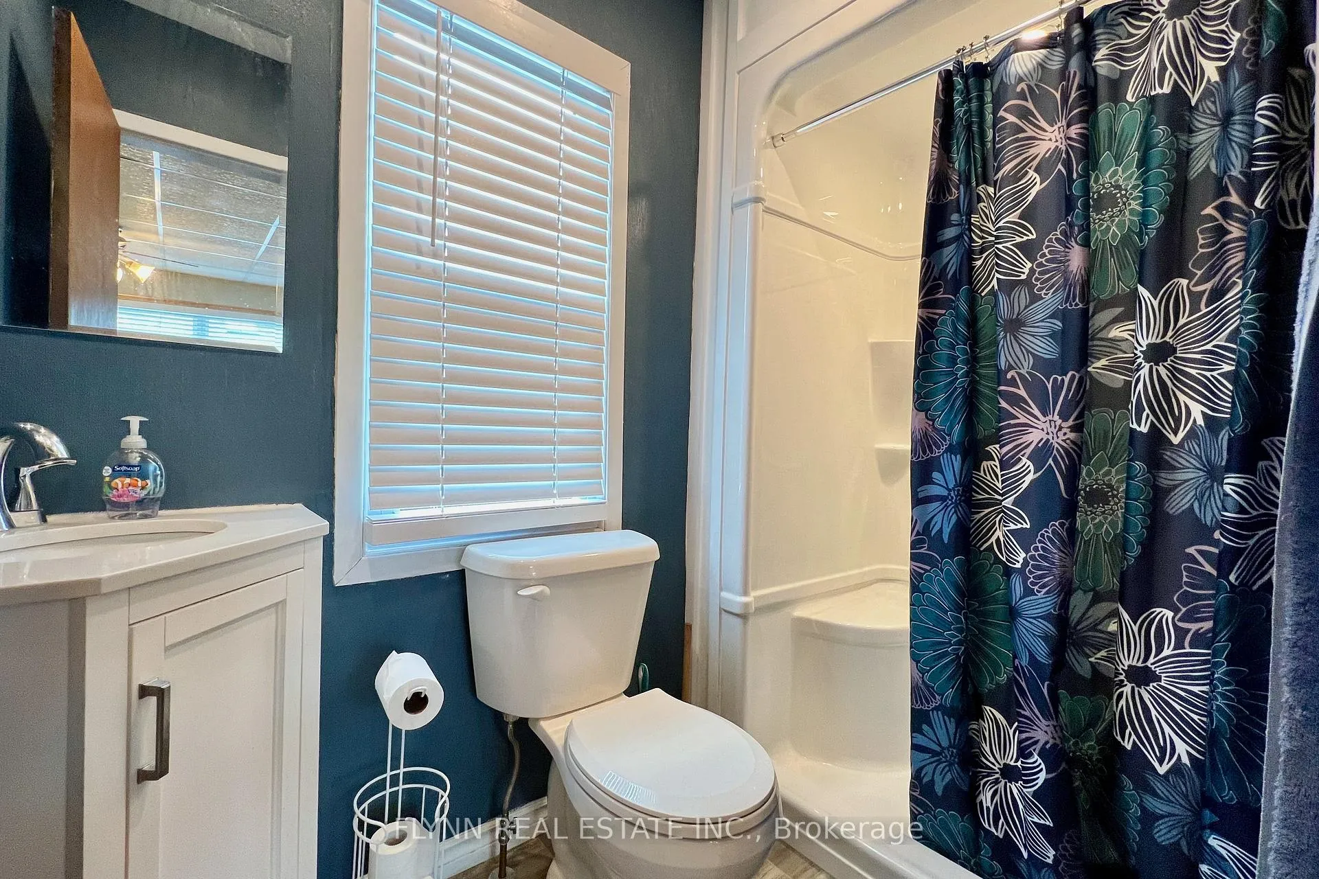 Photo 13 of 6594 Barker Street, Niagara Falls, Dorchester — HOMEH