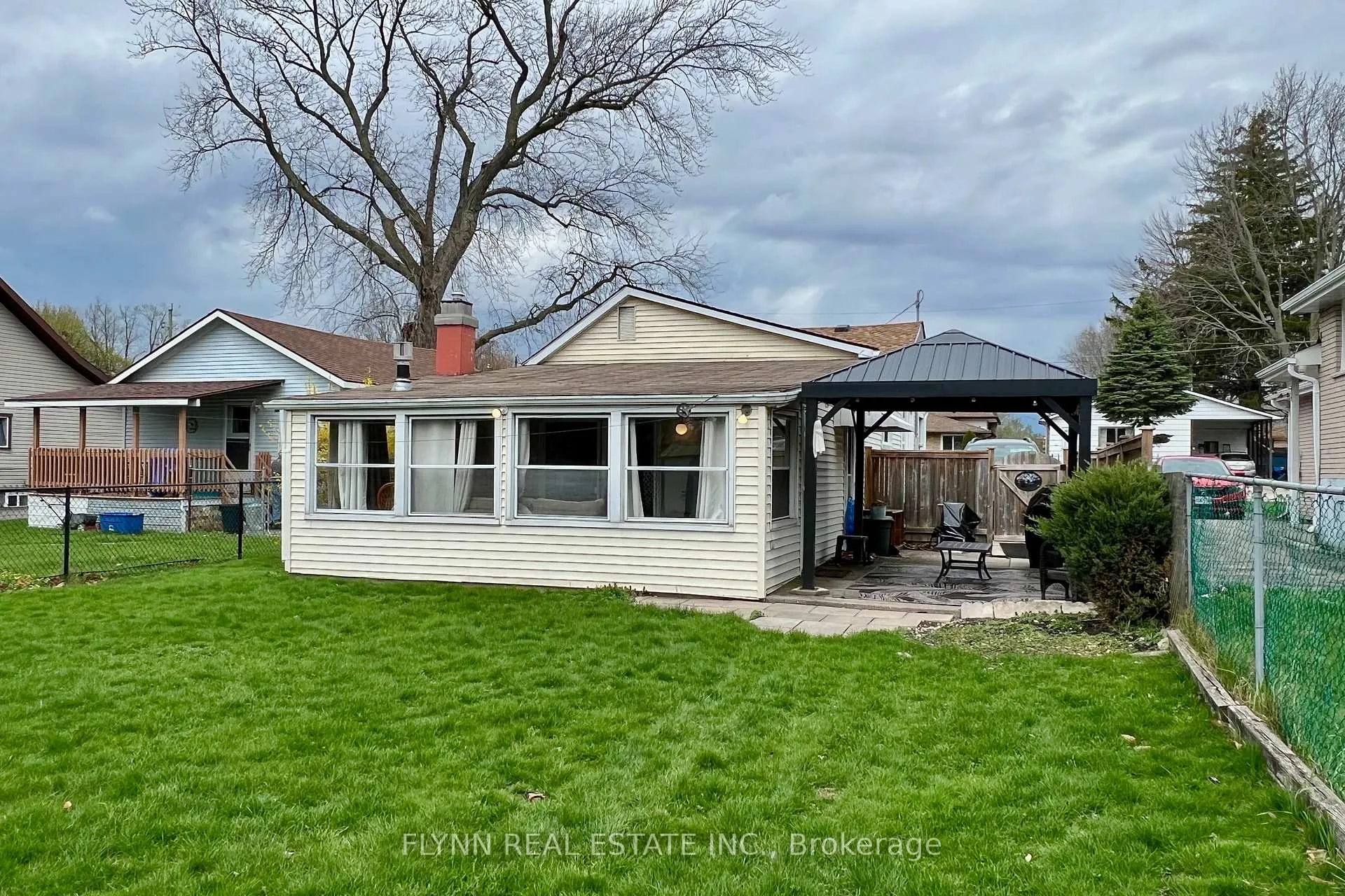 Photo 21 of 6594 Barker Street, Niagara Falls, Dorchester — HOMEH