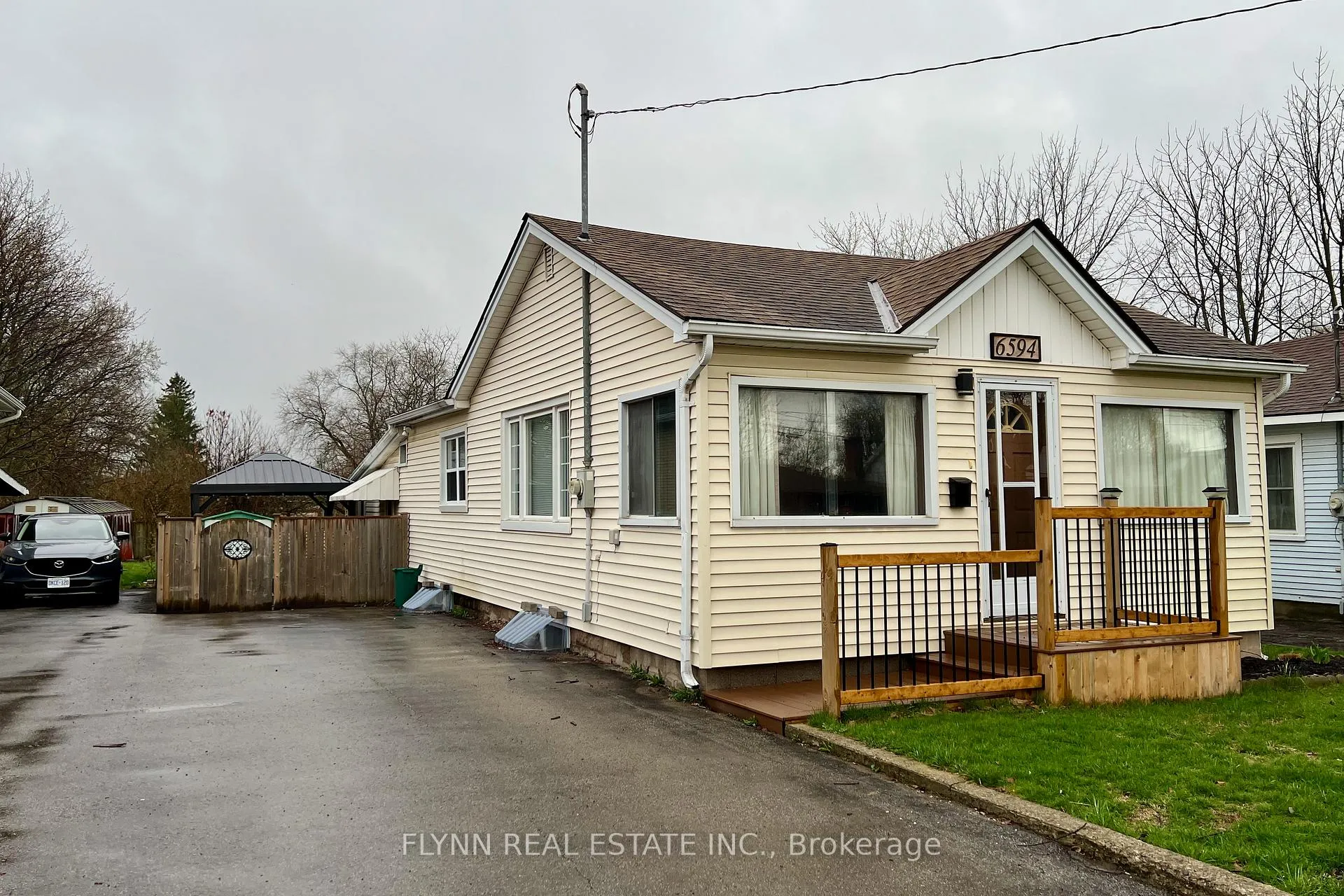 Photo 25 of 6594 Barker Street, Niagara Falls, Dorchester — HOMEH