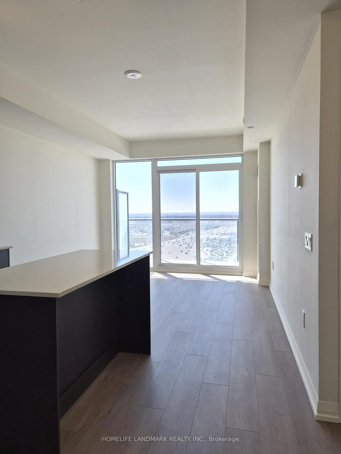 Photo 8 of Unit 1607, 27 Korda Gate, Vaughan, Vellore Village — HOMEH