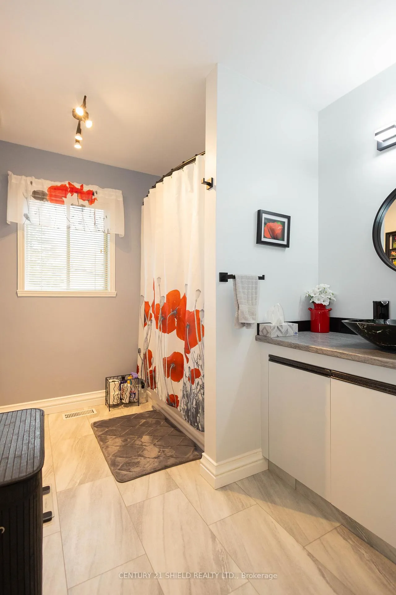 Photo 12 of 1613 Walton Street, Cornwall — HOMEH