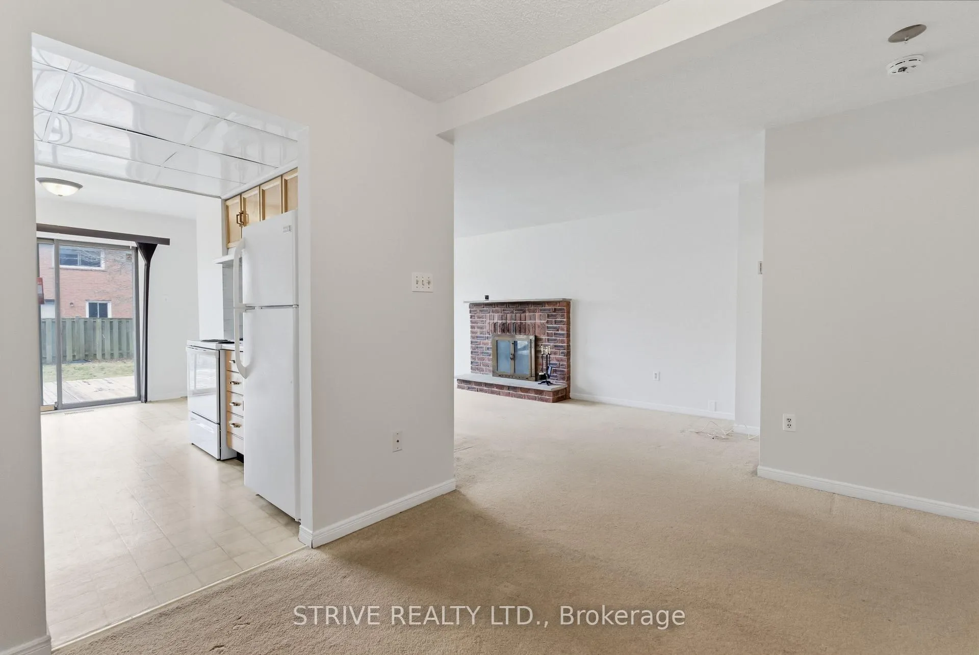Photo 5 of 13 Brocklesby Crescent, Ajax, Central West — HOMEH