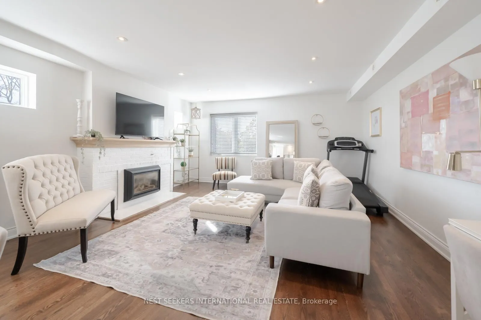 Photo 2 of Unit 3, 963 Avenue Road, Toronto, Yonge-Eglinton — HOMEH