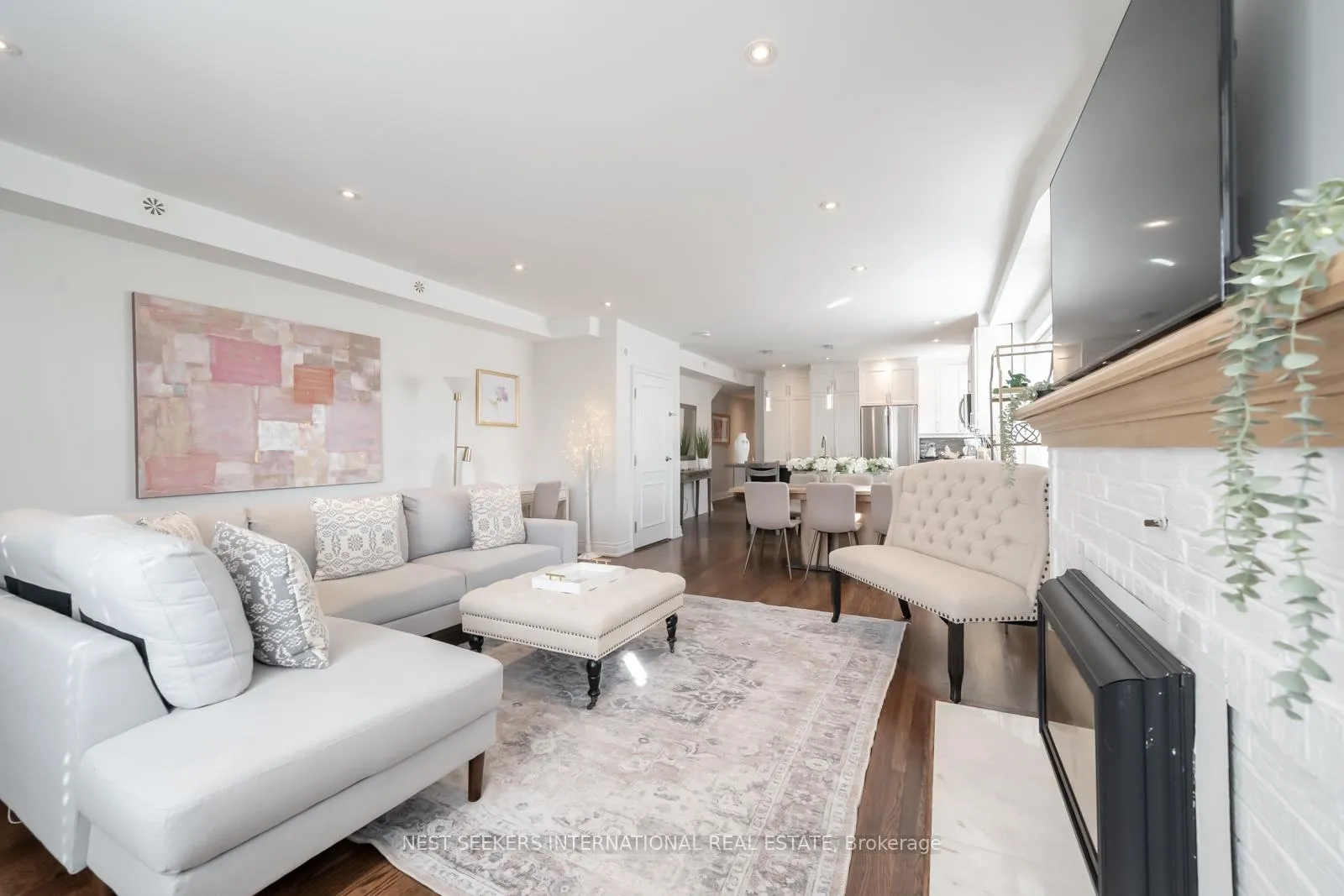 Photo 6 of Unit 3, 963 Avenue Road, Toronto, Yonge-Eglinton — HOMEH