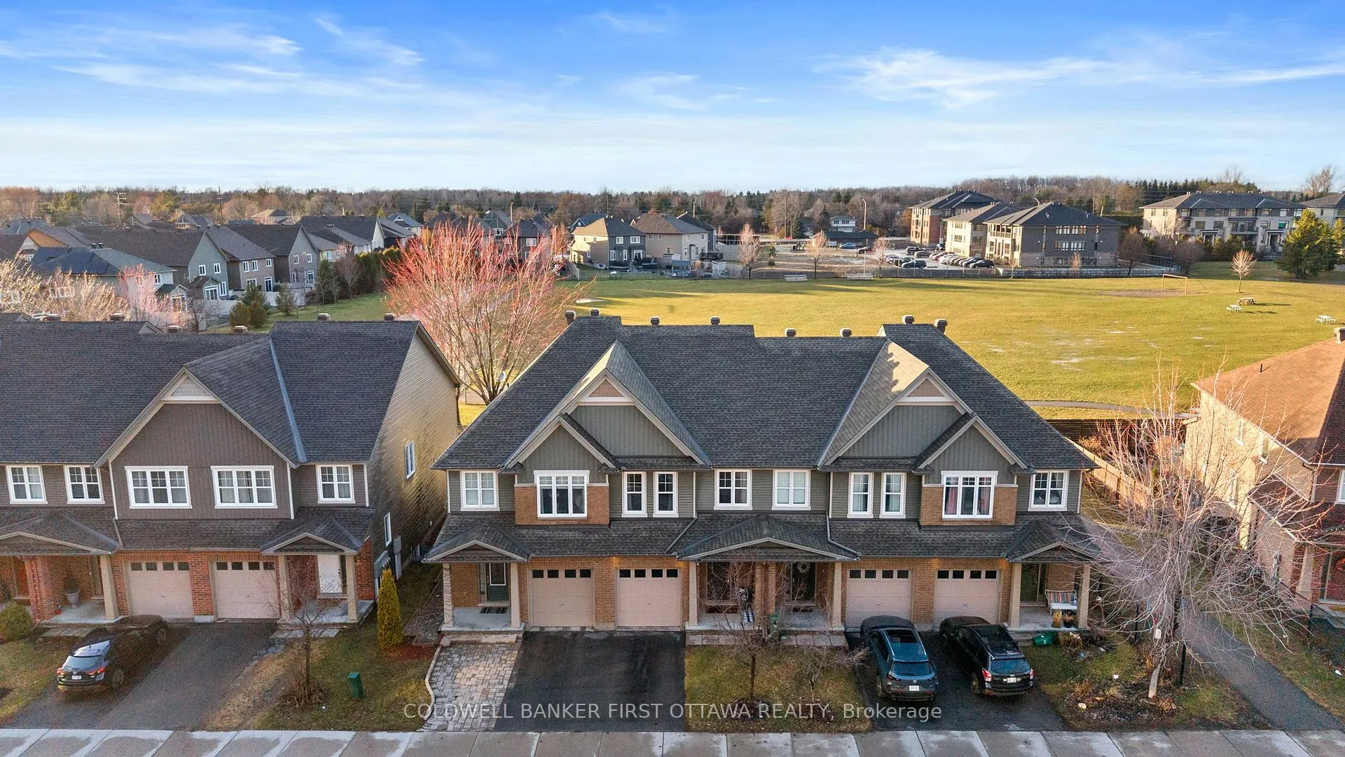 Photo 2 of 278 Fergus Crescent, Ottawa, Barrhaven - Cedargrove/Fraserdale — HOMEH
