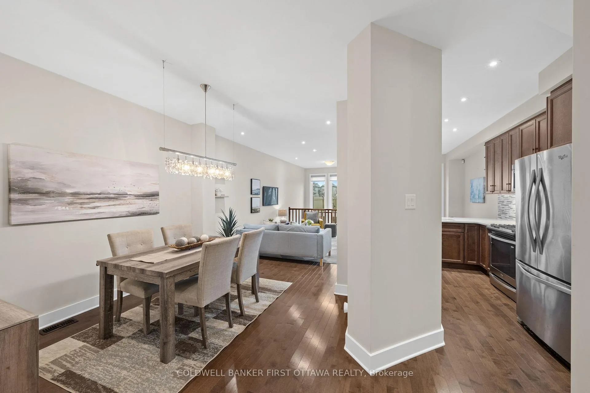 Photo 4 of 278 Fergus Crescent, Ottawa, Barrhaven - Cedargrove/Fraserdale — HOMEH