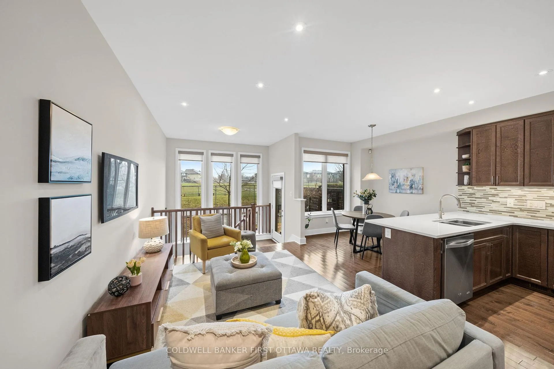 Photo 8 of 278 Fergus Crescent, Ottawa, Barrhaven - Cedargrove/Fraserdale — HOMEH