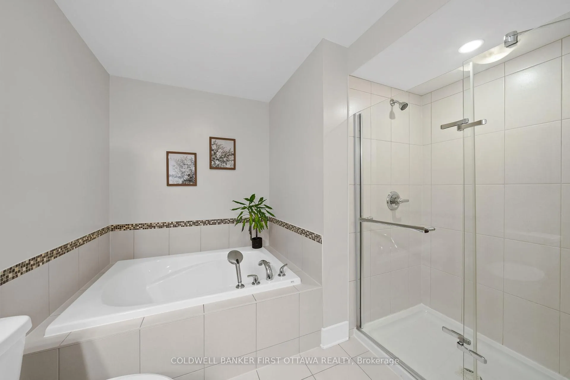 Photo 20 of 278 Fergus Crescent, Ottawa, Barrhaven - Cedargrove/Fraserdale — HOMEH