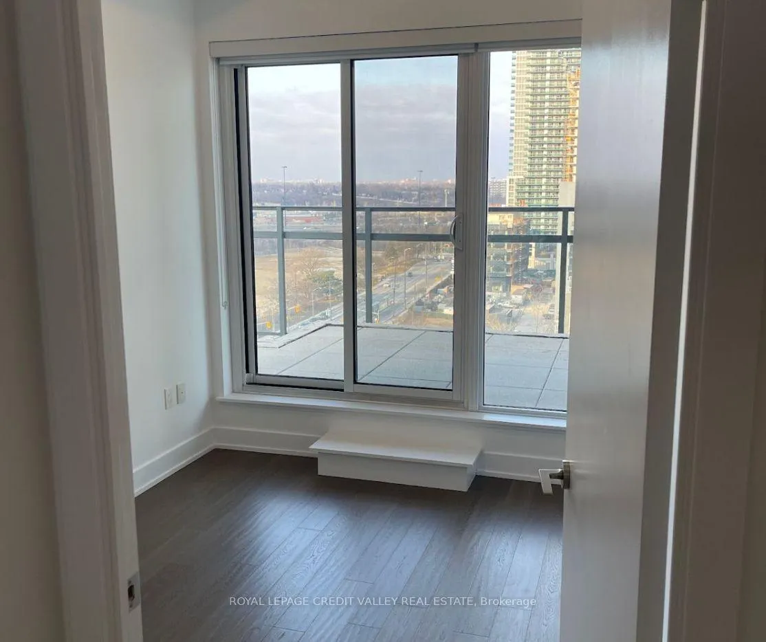 Photo 14 of Unit 1113, 30 Shore Breeze Drive, Etobicoke, Mimico — HOMEH