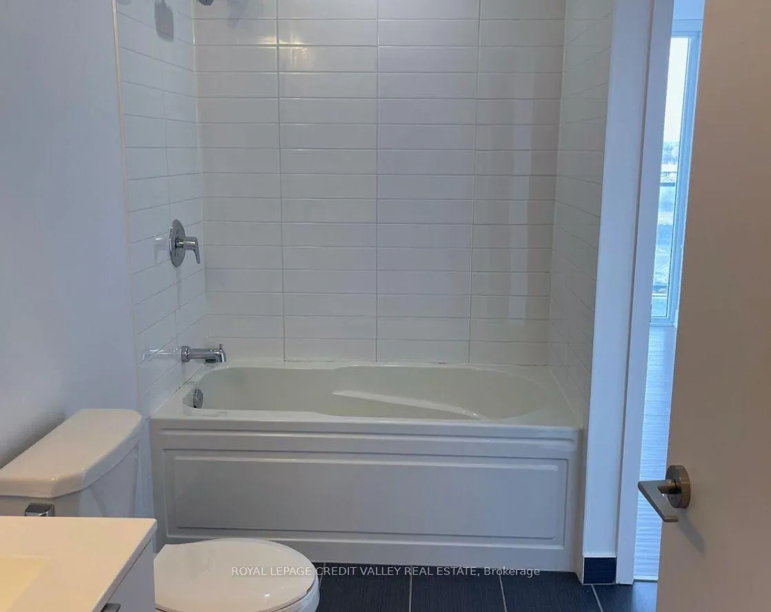 Photo 40 of Unit 1113, 30 Shore Breeze Drive, Etobicoke, Mimico — HOMEH