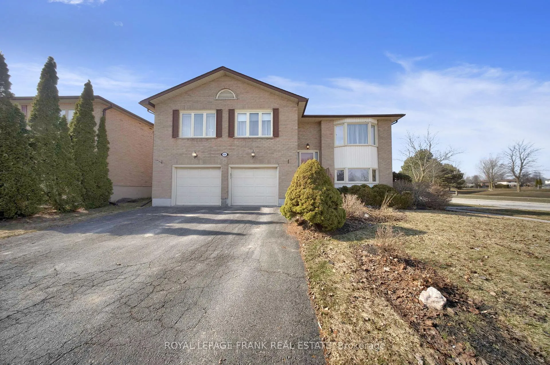 Photo 1 of 86 Devondale Street, Clarington, Courtice — HOMEH