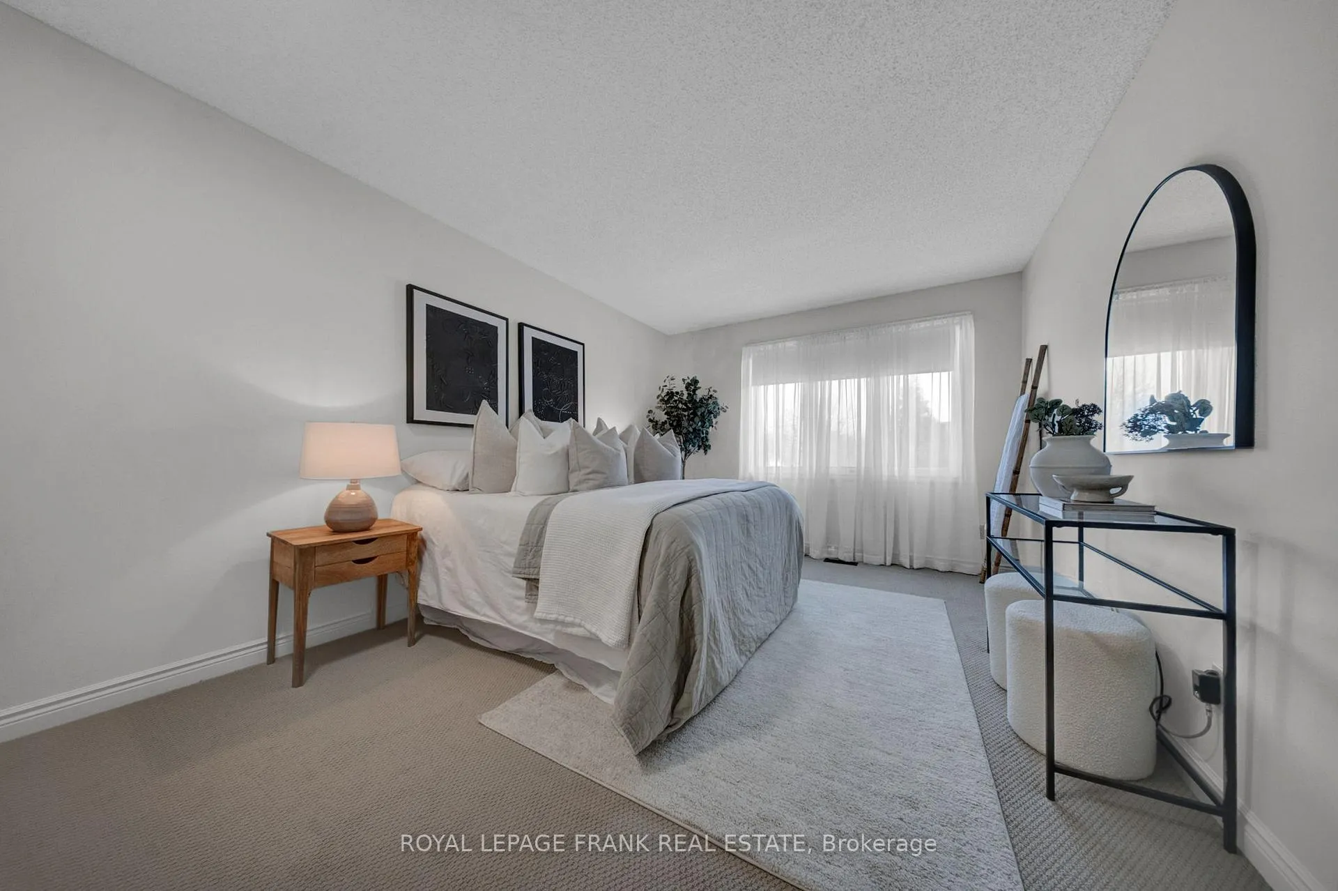 Photo 16 of 86 Devondale Street, Clarington, Courtice — HOMEH