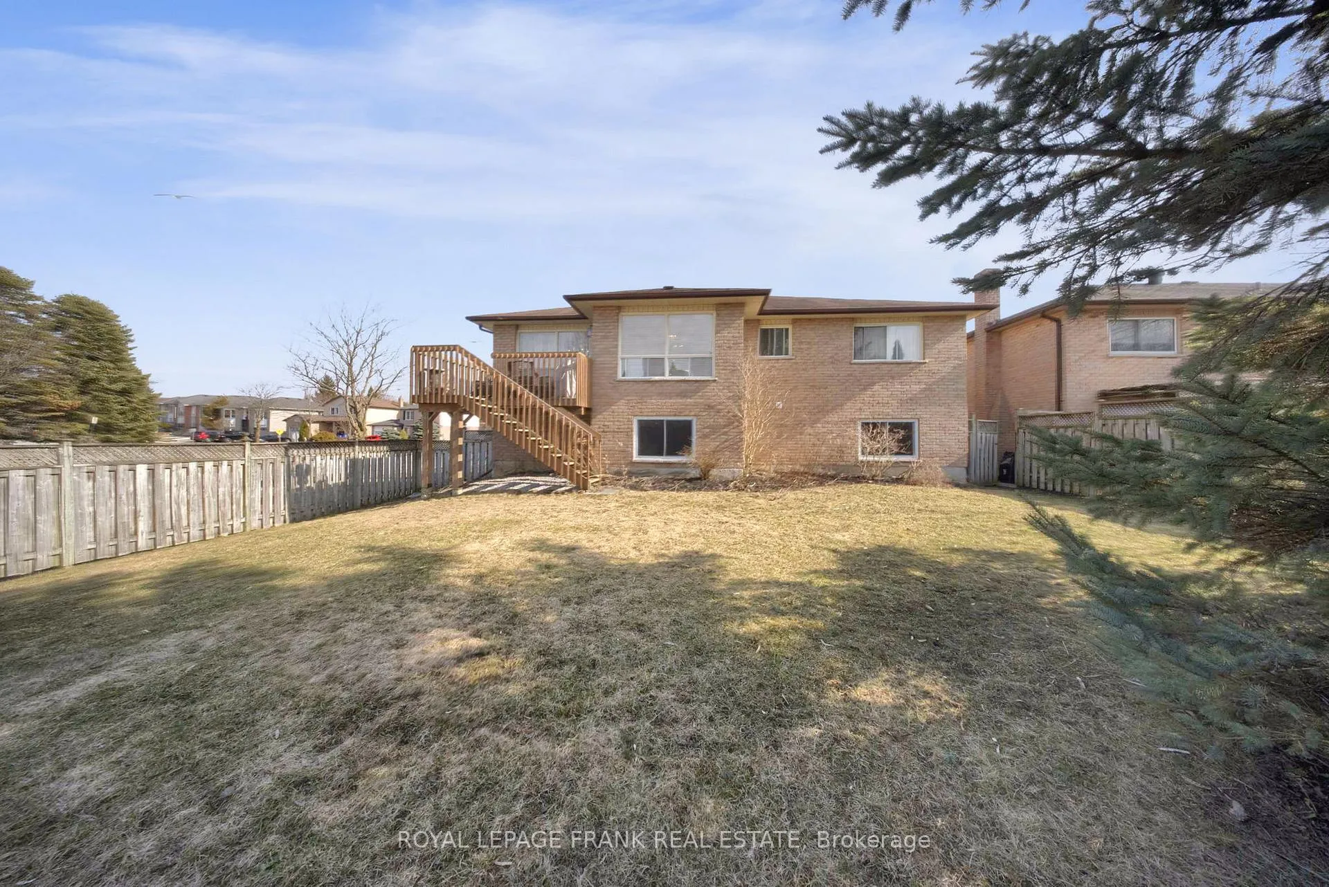 Photo 27 of 86 Devondale Street, Clarington, Courtice — HOMEH