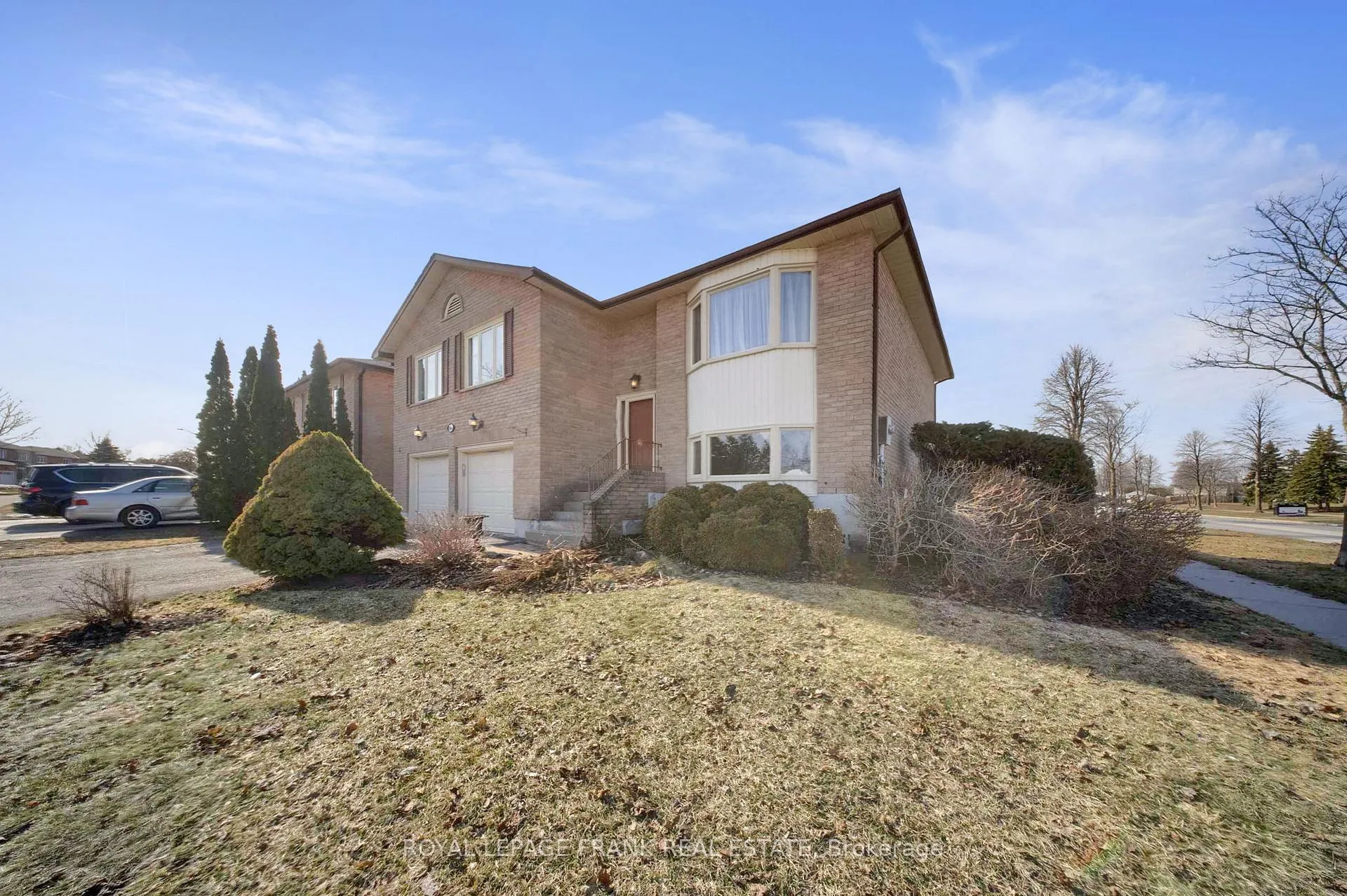 Photo 28 of 86 Devondale Street, Clarington, Courtice — HOMEH