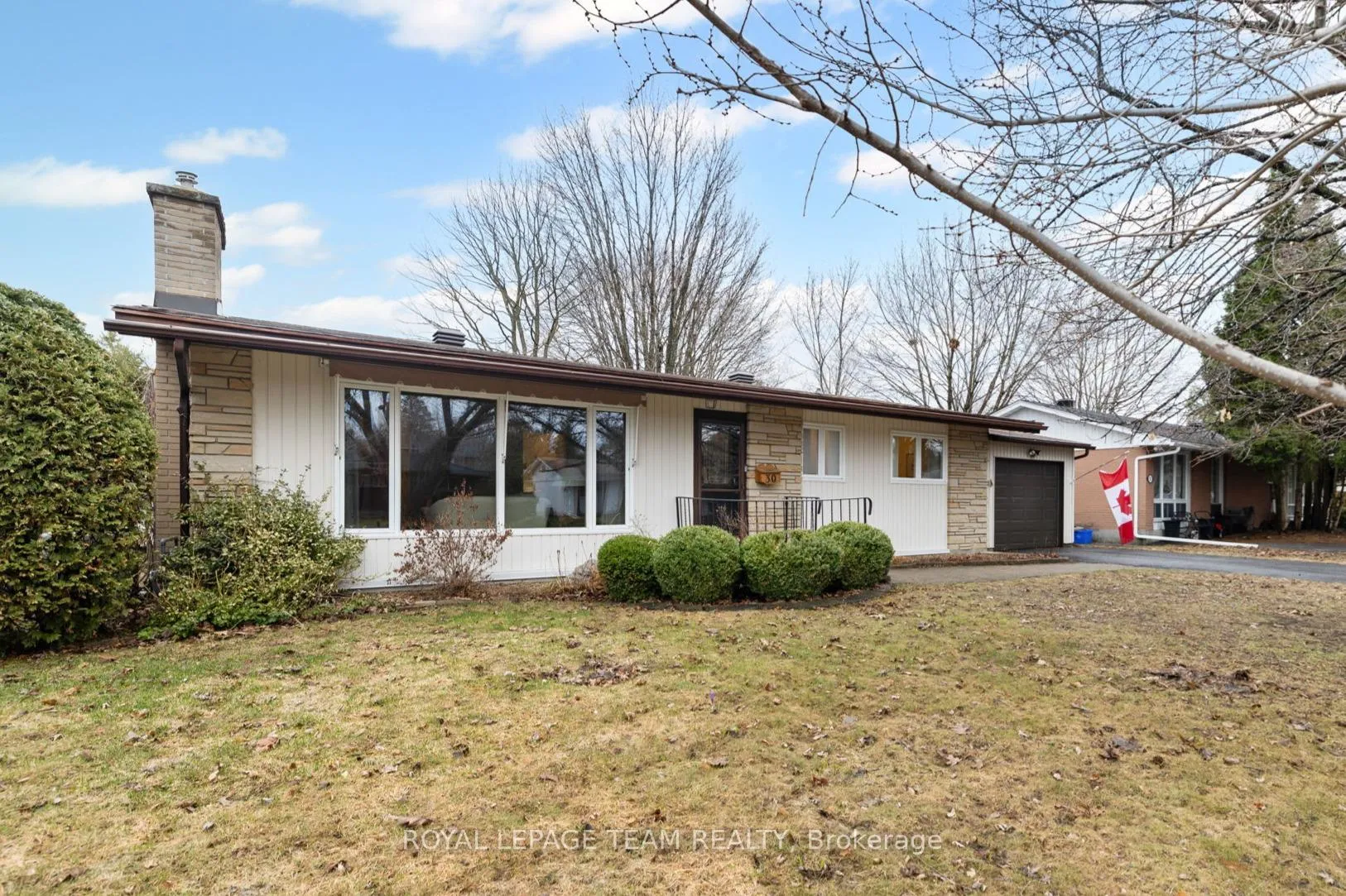 Photo 2 of 30 Elmsley Crescent, Ottawa, Arbeatha Park — HOMEH