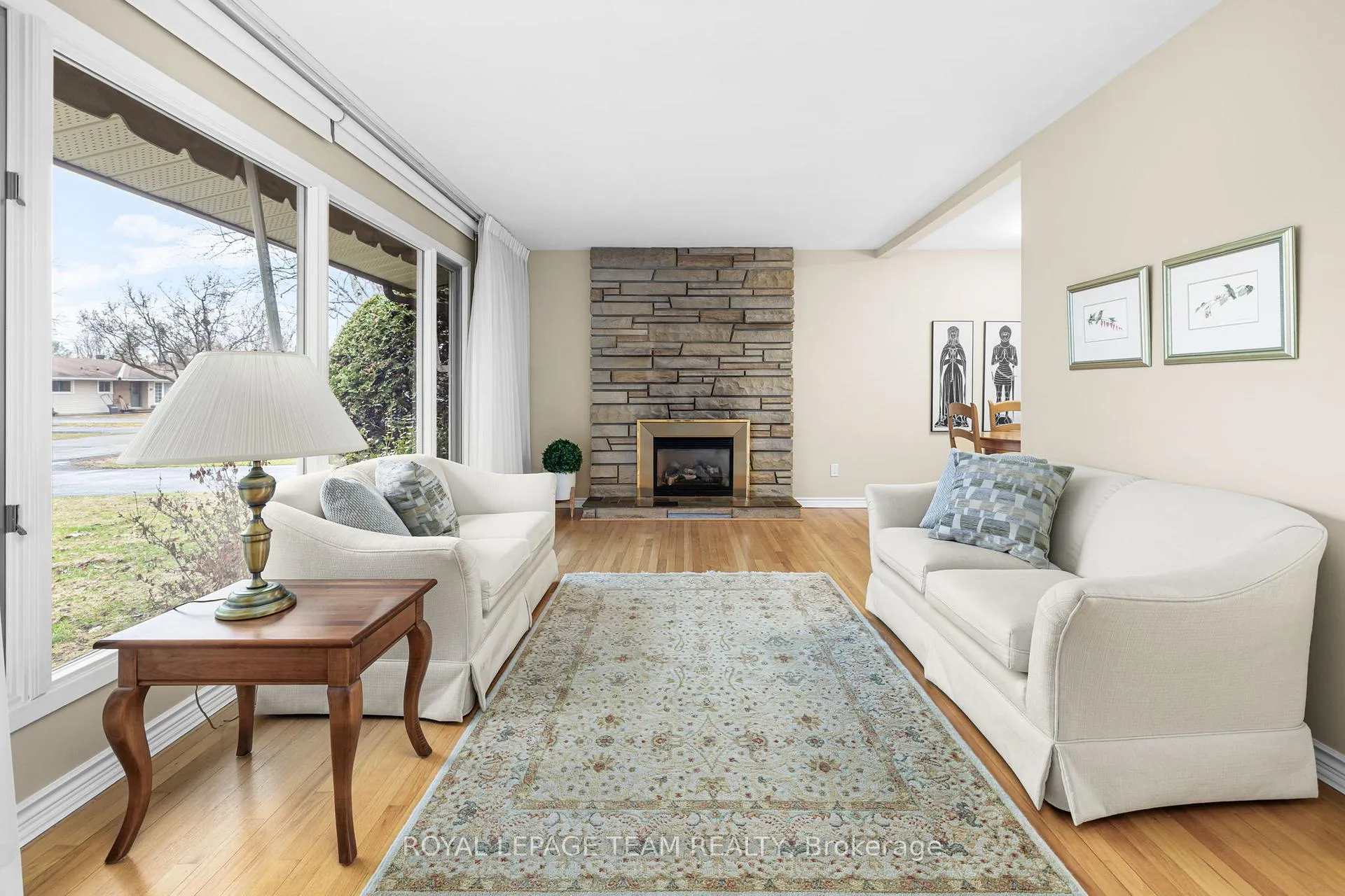 Photo 7 of 30 Elmsley Crescent, Ottawa, Arbeatha Park — HOMEH