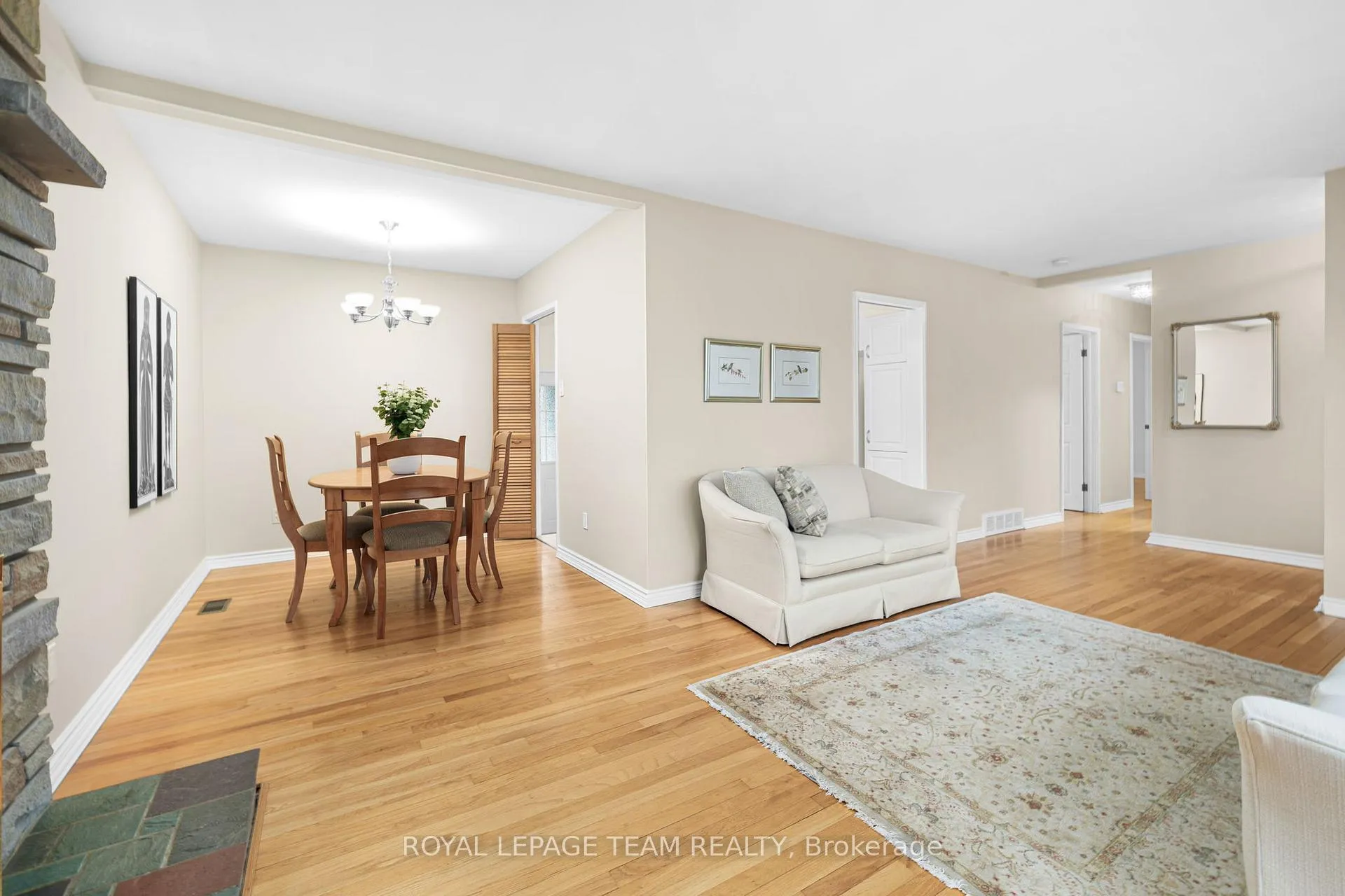 Photo 8 of 30 Elmsley Crescent, Ottawa, Arbeatha Park — HOMEH