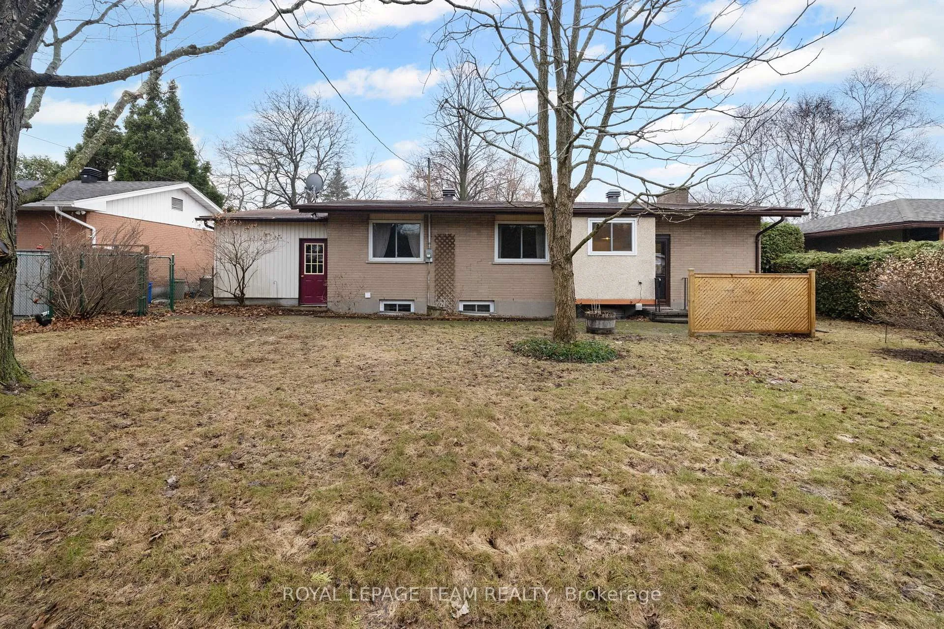 Photo 41 of 30 Elmsley Crescent, Ottawa, Arbeatha Park — HOMEH